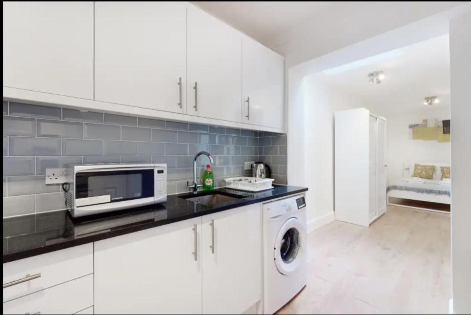 런던 New Spacious 1 Bed Studio Flat In Aldgate 아파트 외부 사진